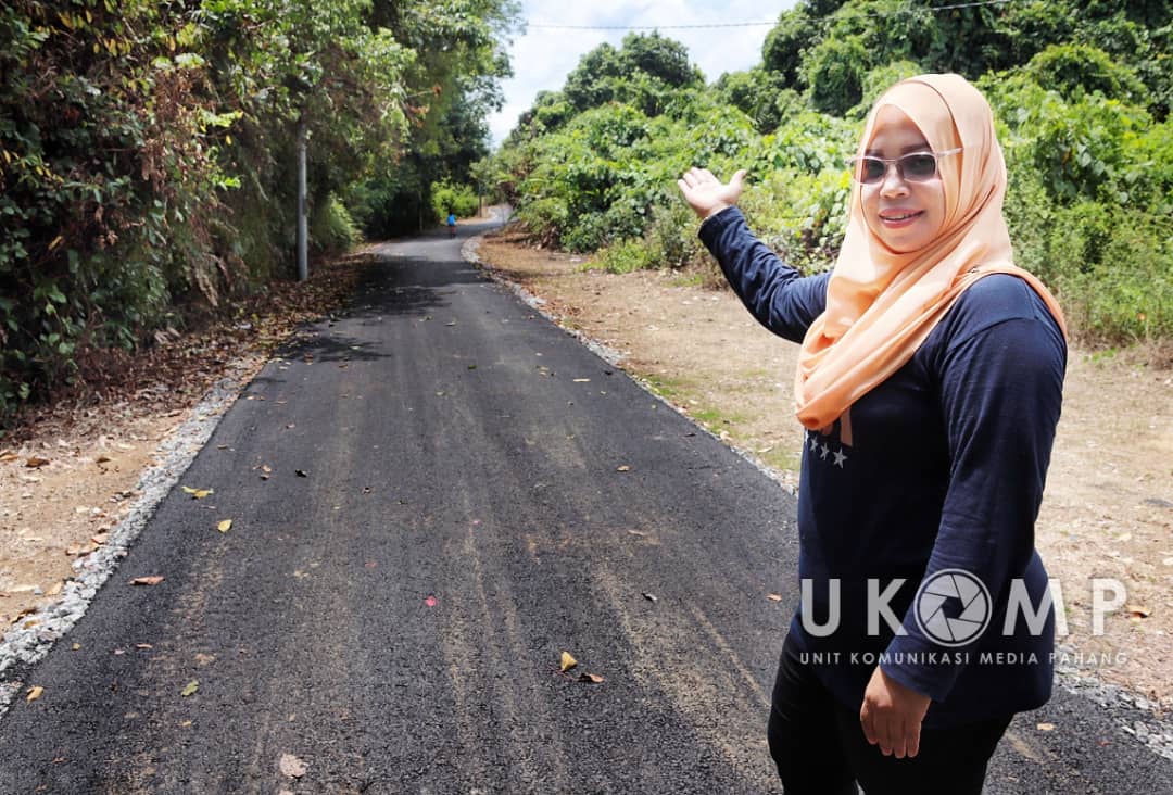 PENDUDUK LEGA KERAJAAN PAHANG BINA JALAN BERTURAP - Pahang Media