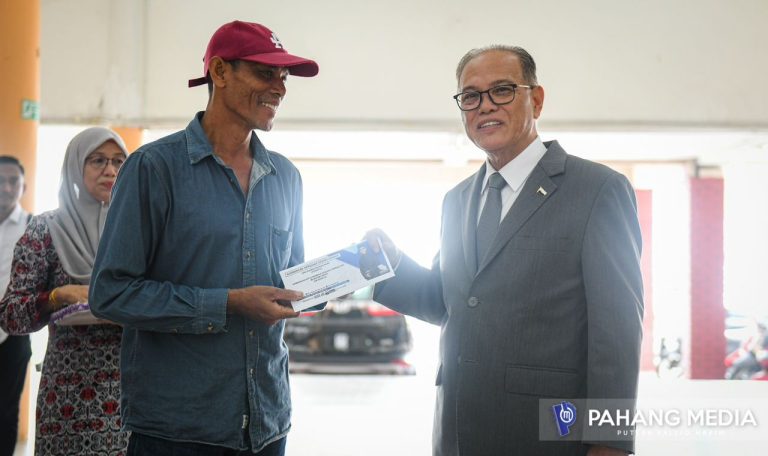 SUMBANGAN KERAJAAN PAHANG MELANGKAUI KAUM