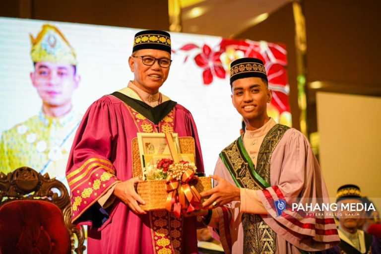 GRADUAN TERBAIK UNIPSAS HASRAT CURAH BAKTI DALAM SEKTOR PENDIDIKAN