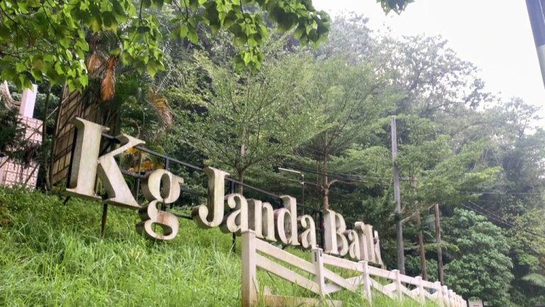 ALLAHYARHAM DATO’ SRI JOHARI KOMITED BANGUNKAN JANDA BAIK