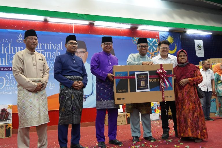 KERAJAAN PAHANG OPTIMIS KUTIP HASIL TANAH LEBIH RM700 JUTA TAHUN INI