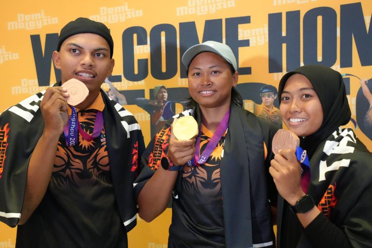 TAHNIAH ATLET PELAYARAN PAHANG – KDYMM PEMANGKU RAJA PAHANG