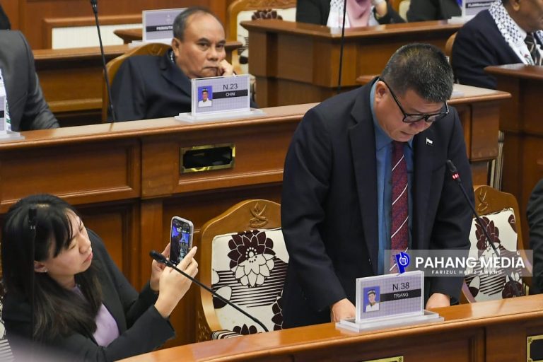SIDANG DUN : KERAJAAN PANTAU, PERIKSA PENGEDARAN MAKANAN BENDUNG BEKALAN TERPUTUS