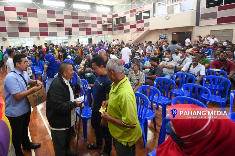476 NELAYAN TERIMA BANTUAN PRIHATIN PAHANG BERJUMLAH RM95,200
