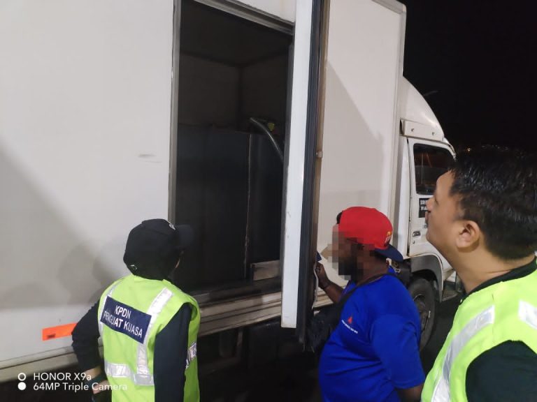 KPDN SITA HAMPIR 1,000 LITER MINYAK DIESEL CUBA DISELEWENG BERNILAI RM50,823