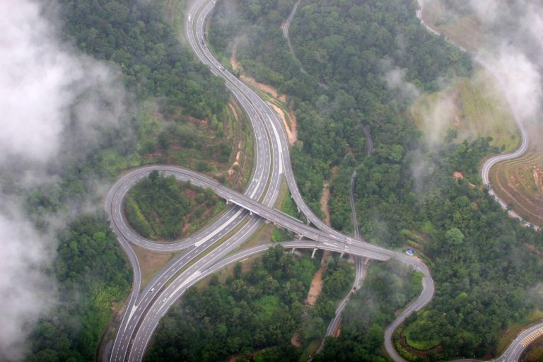 KERAJAAN SETUJU LEBAR JALAN LEBUHRAYA KL-KARAK ATASI JALAN SESAK