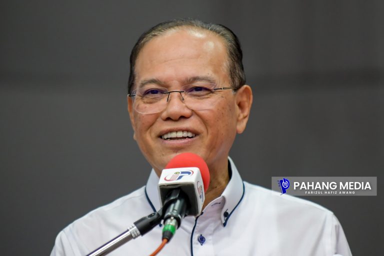 PENJAWAT AWAM PAHANG TERIMA BANTUAN KHAS KEWANGAN AIDILFITRI RM1,000