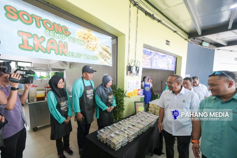 MBK BELANJA RM2.5 JUTA BINA BAHARU GERAI BATU HITAM
