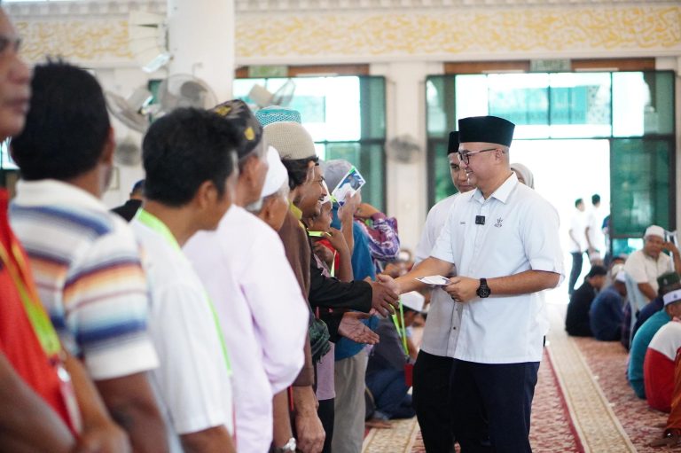 KERAJAAN NEGERI KOMITED HARGAI SUMBANGAN PELBAGAI GOLONGAN