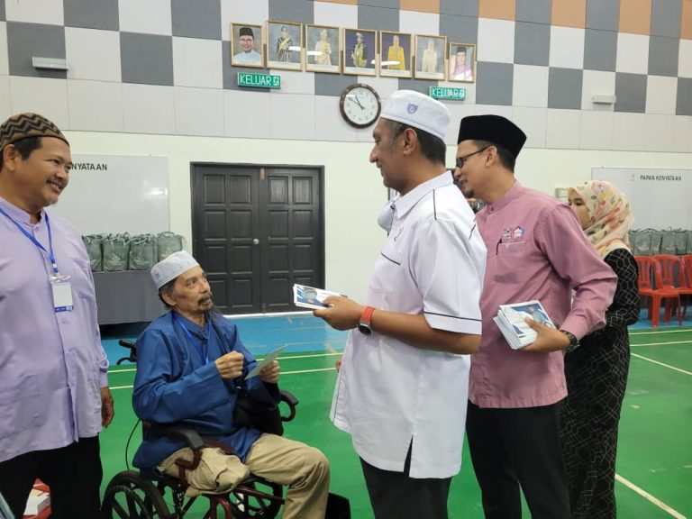 KERAJAAN NEGERI AMBIL BERAT KEBAJIKAN SUKARELAWAN AGAMA DI PAHANG