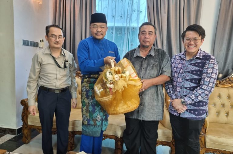 ZIARAH KASIH LANGKAUI BATAS POLITIK