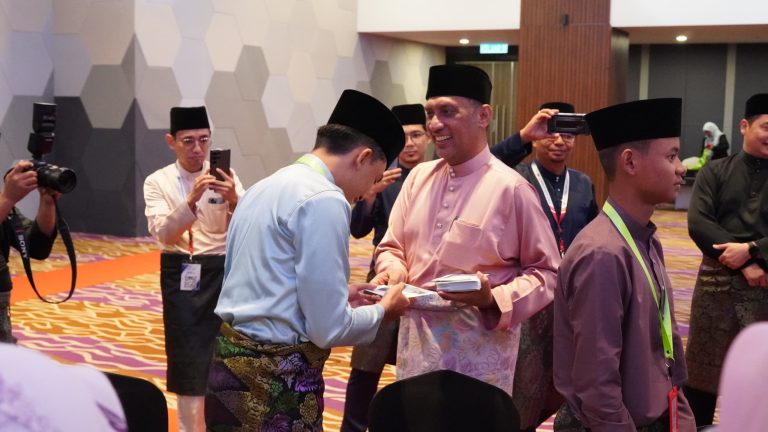 PAHANG SUMBANG RM1,000 KEPADA 110 PESERTA MAJLIS TILAWAH DAN HAFAZAN AL-QURAN KEBANGSAAN