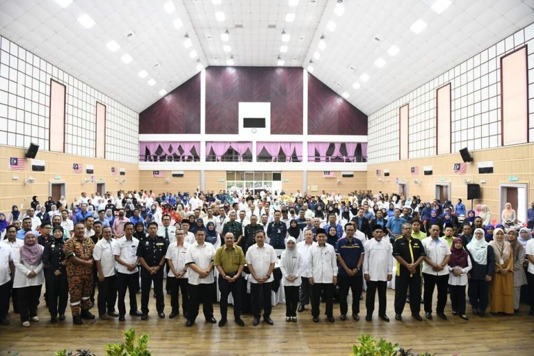 PENGELUARAN LESEN PERNIAGAAN TANPA RISIKO PERLU SELESAI DALAM 10 MINIT