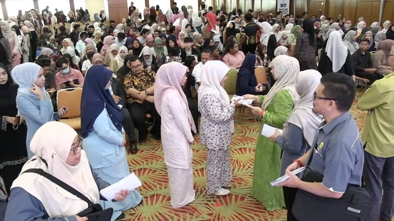 BPP KLUSTER SISWA BUKTI KEPRIHATINAN KERAJAAN NEGERI KEPADA MAHASISWA