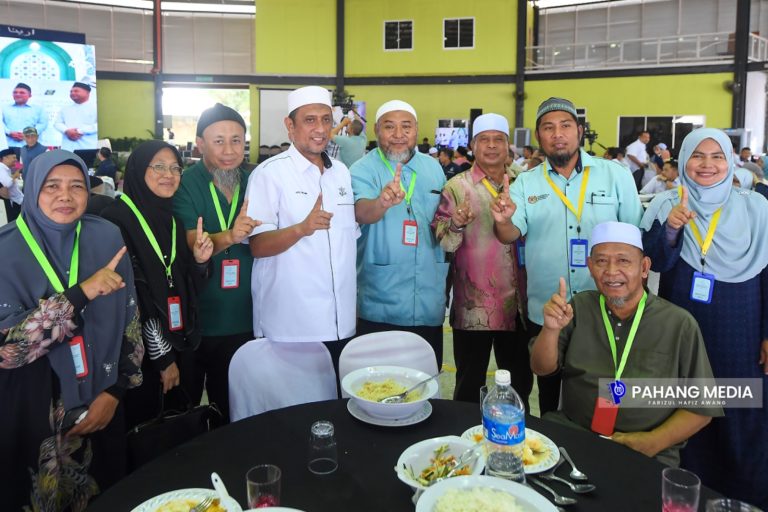 PAHANG PERUNTUK TAMBAHAN RM112,500 SUMBANGAN BARAKAH HAJI