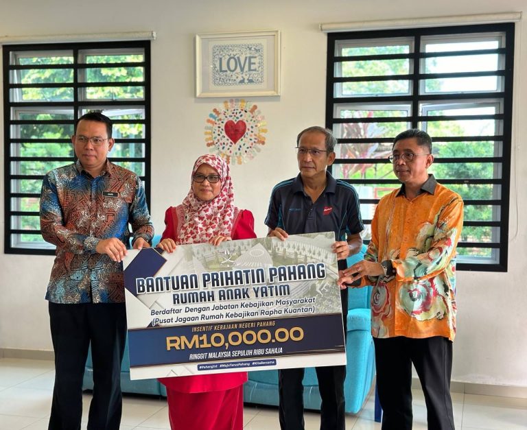 “YAB. MENTERI BESAR PRIHATIN, BERI BANTUAN TAK KIRA BANGSA”