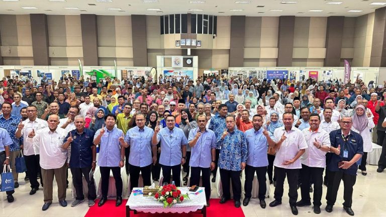 SKM PAHANG BERJAYA CAPAI SASARAN PEROLEHAN RM1 BILION LEBIH AWAL