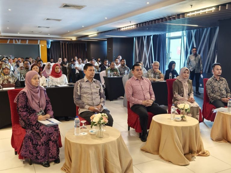 PAHANG PERLU SOKONGAN BERTERUSAN TENAGA KERJA BERKUALITI PERTUMBUHAN INDUSTRI