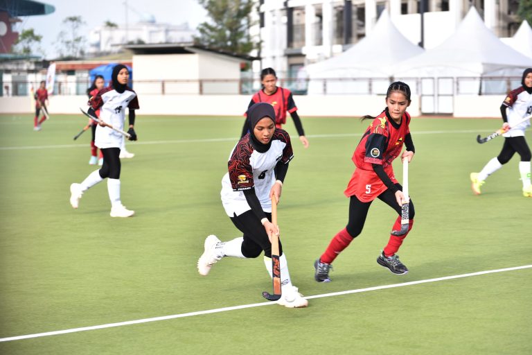 SUKMA SARAWAK : HOKI WANITA PAHANG TEWASKAN TUAN RUMAH 6-0