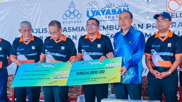 LEBIH 100 ANAK ANGGOTA KOPERASI SERTAI PROGRAM KELUARGA ANGKAT KOMUNITI FELDA