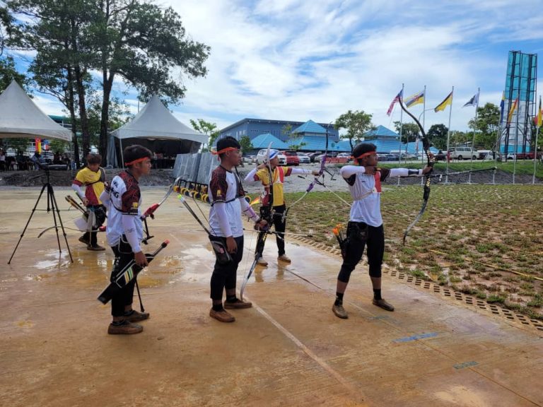 CUACA HUJAN BERI CABARAN BESAR BUAT ATLET MEMANAH