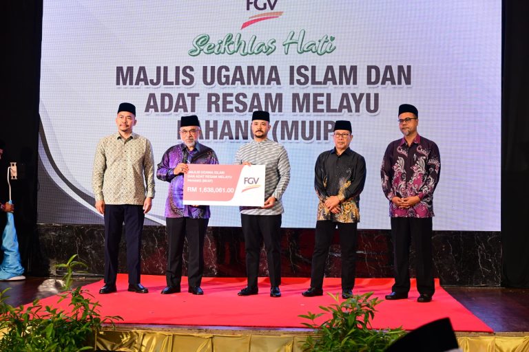 MUIP TERIMA RM1.6 JUTA ZAKAT DARI FGV