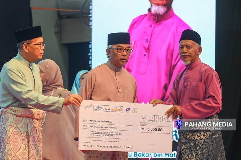SULTAN PAHANG TITAH PONDOK, MADRASAH JADI CONTOH INSTITUSI AGAMA