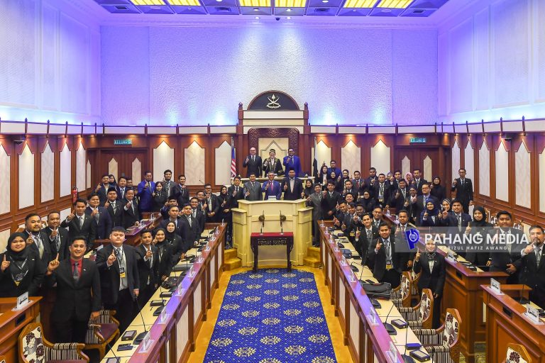 KERAJAAN PERTIMBANG DUA USUL BELIA PAHANG