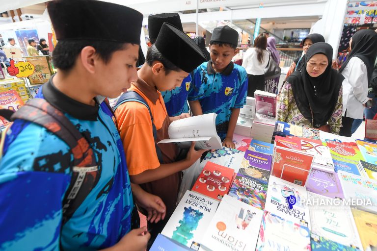 PESTA BUKU PAHANG 2024 PENYUMBANG KEDATANGAN PELANCONG EDUTOURISM