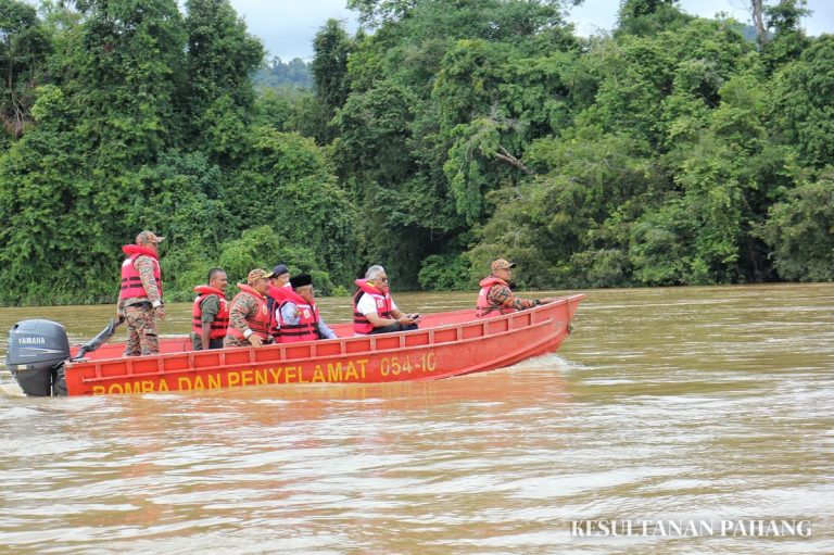 SULTAN PAHANG TITAH TUBUH PASUKAN SAR DI SUNGAI PAHANG