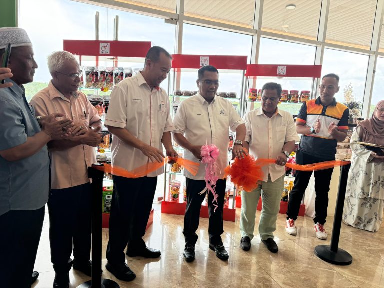 PRODUK TUJUH USAHAWAN FELDA PAHANG DI MENARA KUANTAN 188