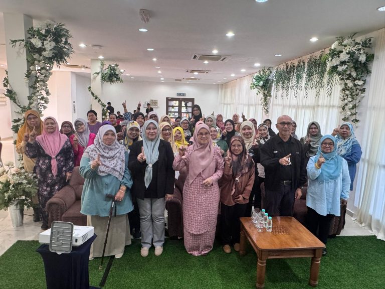 PROGRAM SURITEKNO USAHA KERAJAAN NEGERI CAPAI VISI MASYARAKAT 5.0