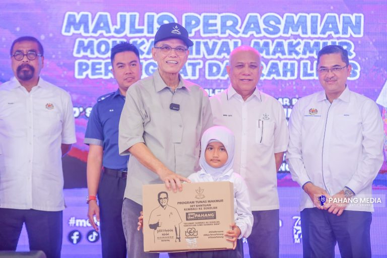 TUNAS MAKMUR : SEMUA PELAJAR TAHUN 1 NEGERI PAHANG TERIMA BANTUAN AWAL PERSEKOLAHAN