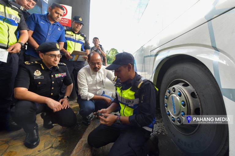 JPJ PAHANG LAKSANA 19 HARI OPERASI KHAS SEMPENA PERAYAAN TAHUN BARU CINA