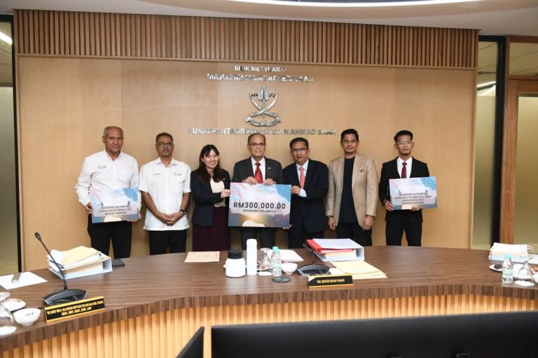 KERAJAAN NEGERI PAHANG TERUSKAN INISIATIF BANTUAN PERLINDUNGAN INSURANS BERKELOMPOK BERNILAI RM300,000