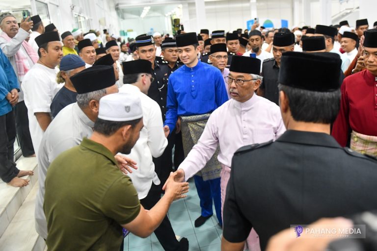 SULTAN PAHANG BERANGKAT HADIR PROGRAM HIMPUNAN PAHANG BERMUNAJAT, RAJA BERDAULAT