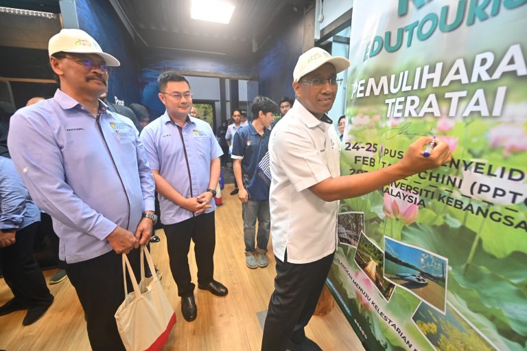 PERBADANAN TAMAN NEGERI PAHANG TANDATANGANI MOU BERSAMA UKM BAGI PERTAHAN KEPENTINGAN HUTAN