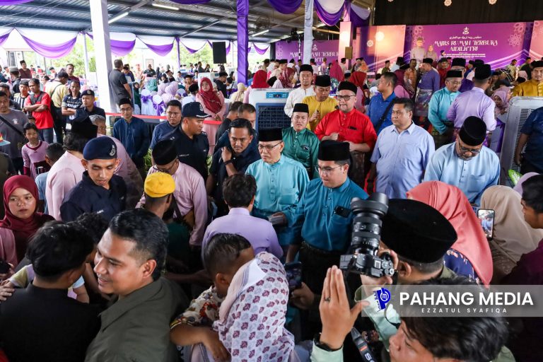 RUMAH TERBUKA AIDILFITRI YAB MB PAHANG MERIAH, LEBIH 10,000 TETAMU HADIR