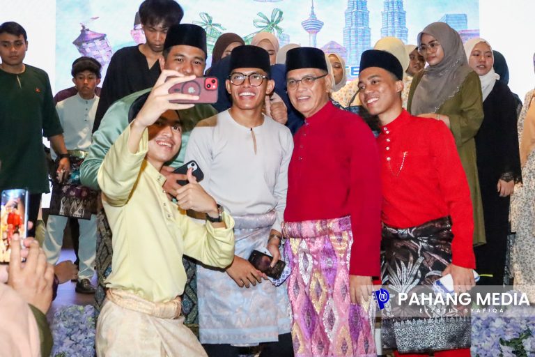 KEHADIRAN LUAR JANGKA, HAMPIR 10,000 HADIR MAJLIS RUMAH TERBUKA AIDILFITRI PERANTAU ANAK PAHANG 2025
