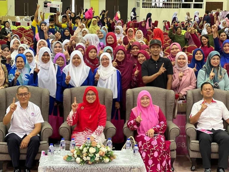 PROGRAM PEMERKASAAN WANITA PLATFORM WANITA KEMBANGKAN POTENSI DALAM PERNIAGAAN