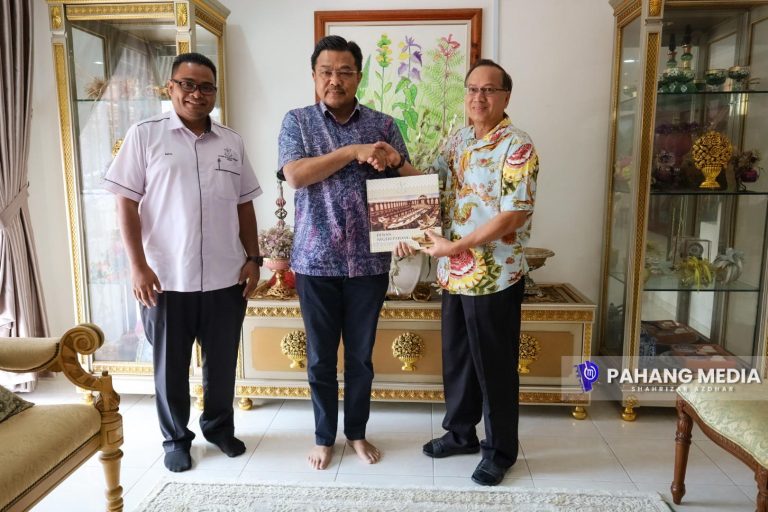 PROGRAM ZIARAH KASIH TANDA HARGAI JASA BEKAS ADUN PAHANG