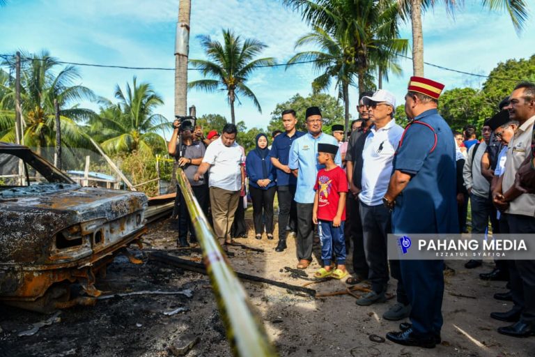 KDPB SULTAN PAHANG ZAHIR RASA SIMPATI KEPADA MANGSA KEBAKARAN CHEROK PALOH