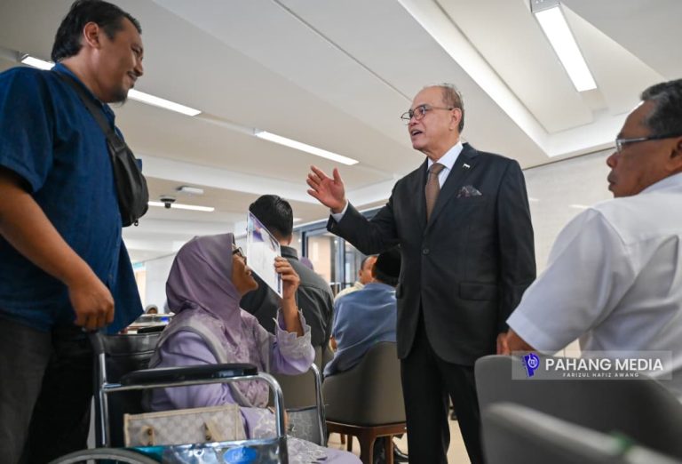 40 TERIMA CEK SUMBANGAN KERAJAAN NEGERI BERNILAI RM421,929.20