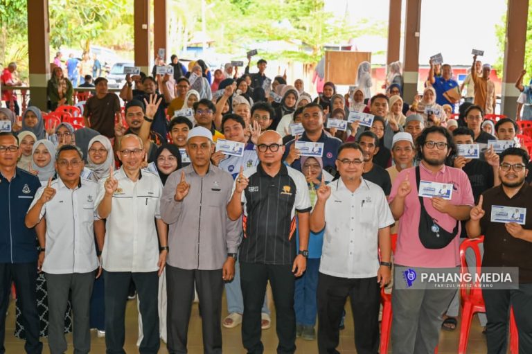 142 MAHASISWA DUN DONG TERIMA MANFAAT I.M PAHANG KLUSTER SISWA 2025