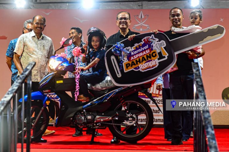 KARNIVAL ASPIRASI PAHANG 1ST SIMBOL TRANSFORMASI, SEMANGAT BAHARU KERAJAAN NEGERI PAHANG