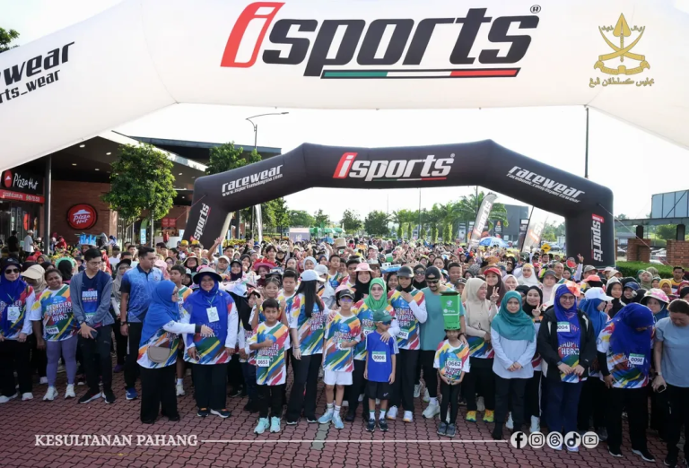 KDPB TENGKU AMPUAN PAHANG BERKENAN SERTAI LARIAN SANTAI 5 KILOMETER DI KOTASAS