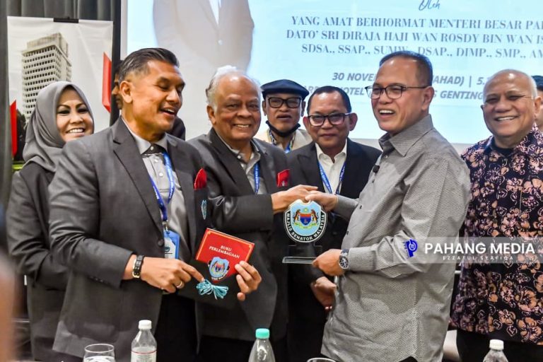 MAJLIS SENATOR MALAYSIA INSTITUSI BAWA ASPIRASI RAKYAT, PERJUANG MARTABAT PARLIMEN