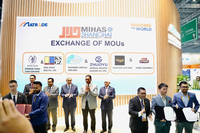 USAHAWAN PAHANG TEMBUSI PASARAN CHINA: VIASFOOD METERAI MoU EKSPORT ‘MUSANG KING SWEET SAUCE’ DI MIHAS@SHANGHAI 2025