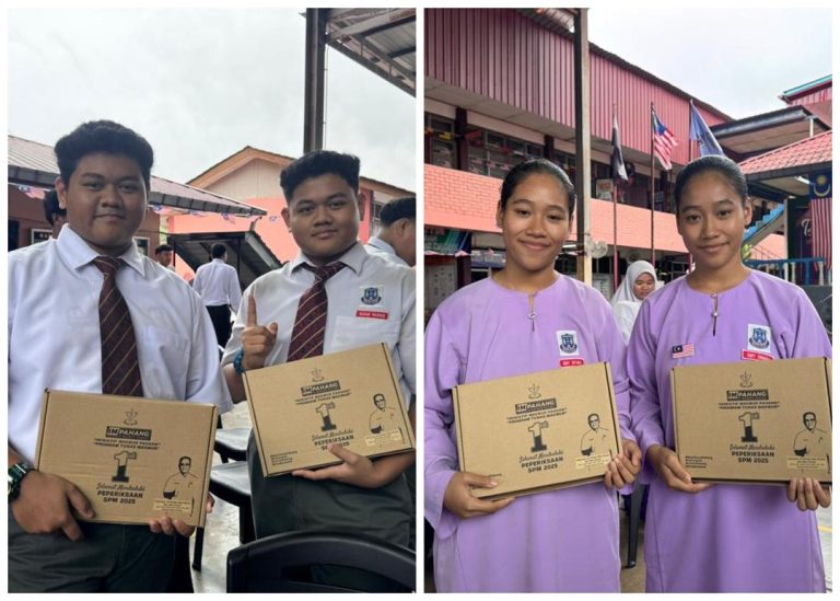 PASANGAN KEMBAR BERSYUKUR TERIMA KIT SPM, BERAZAM LAKUKAN YANG TERBAIK DALAM SPM