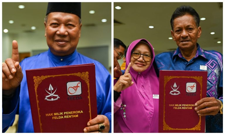 Detik paling bermakna, peneroka FELDA Rentam akhirnya terima suratan hak milik